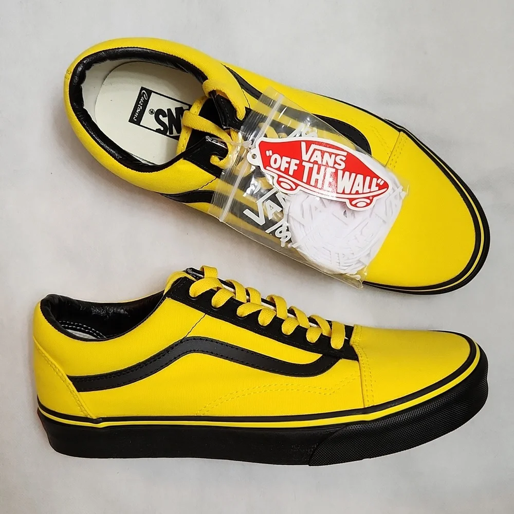 Vans Old Skool Sk8 sneakers (Unisex mens size 9.5, womens size 11)
